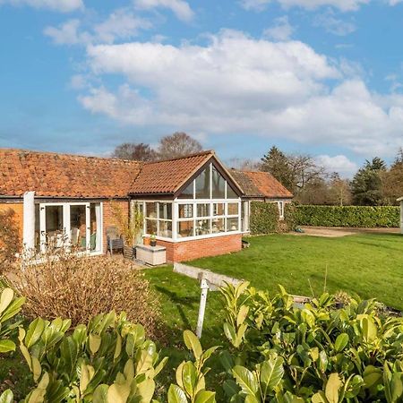 Host & Stay - Woodfalls Barn Burgh and Tuttington Eksteriør billede