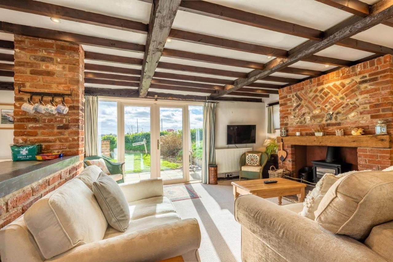 Host & Stay - Woodfalls Barn Burgh and Tuttington Eksteriør billede