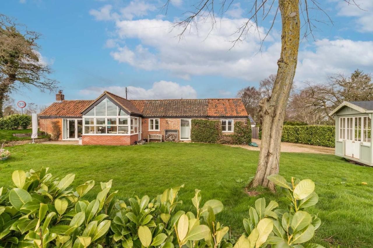 Host & Stay - Woodfalls Barn Burgh and Tuttington Eksteriør billede